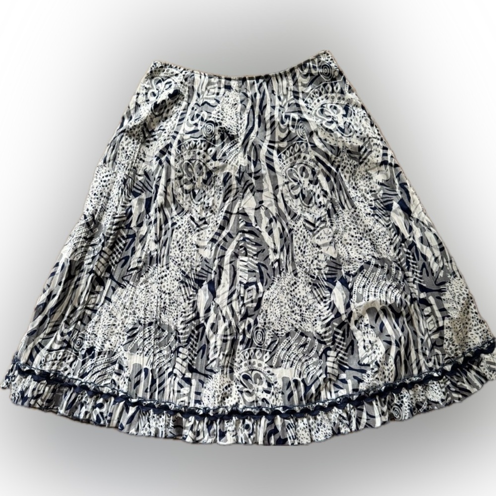 Linea domani Blue and White Patterned Skirt lined Size 8-Tomato Girl